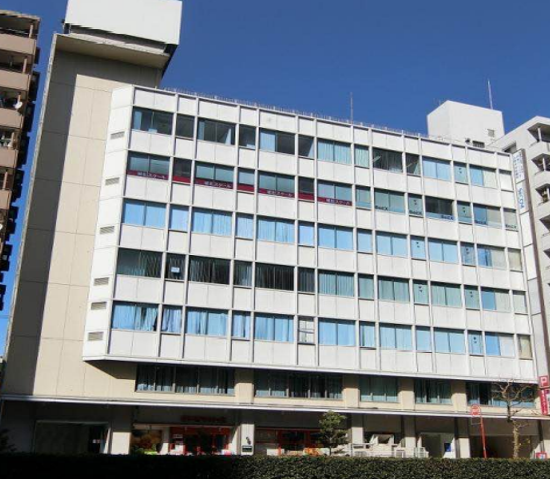 学校は6階です。10月期より、7階にも教室を増設します。
