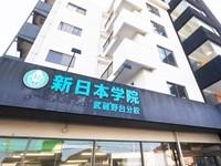東福生駅ロータリー内にあります。
福生駅からも徒歩10分程度です。