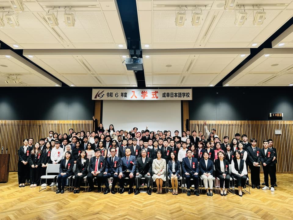 入学式での集合写真