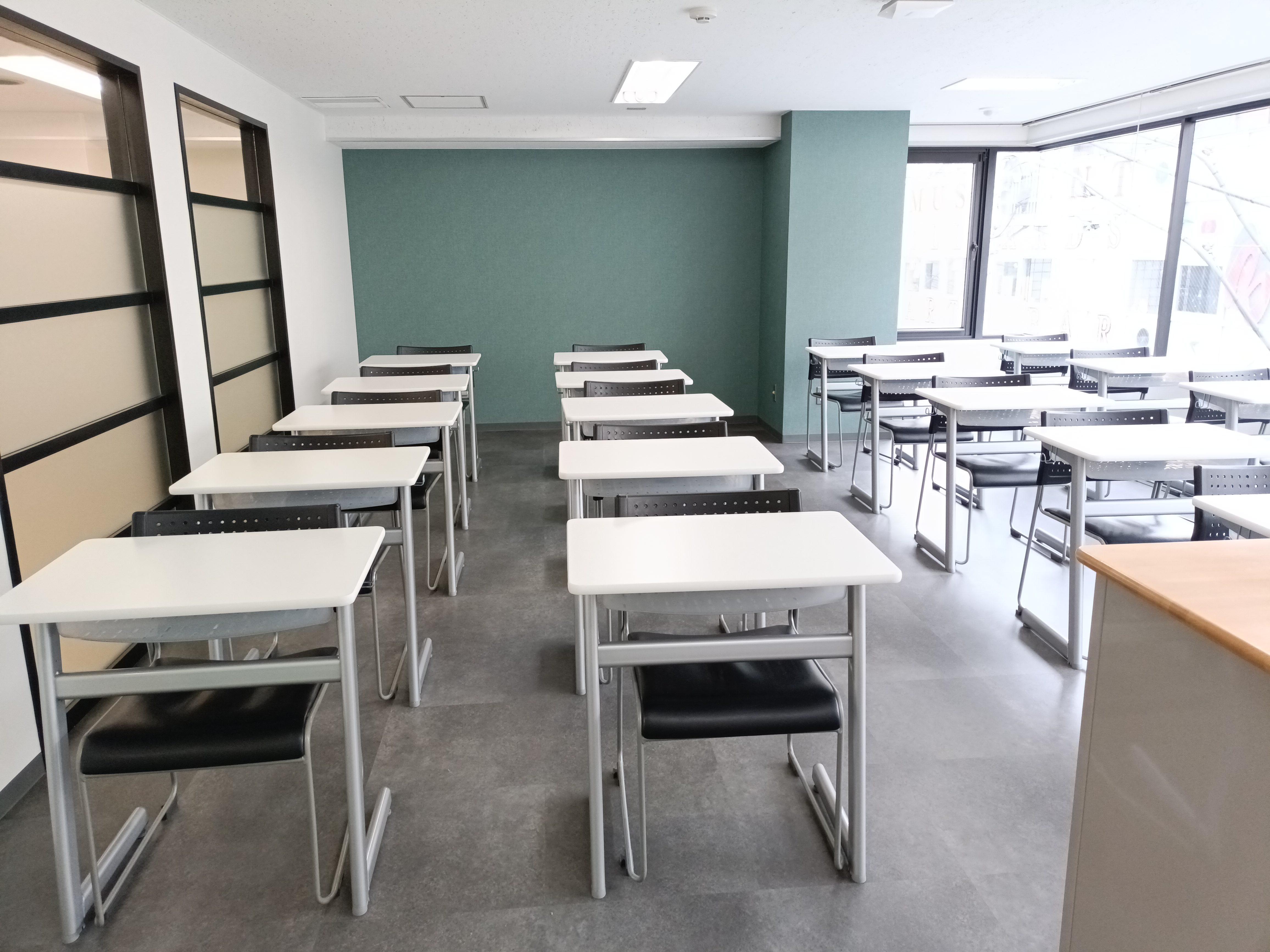 開校に向けて内装を一新した教室で授業してみませんか