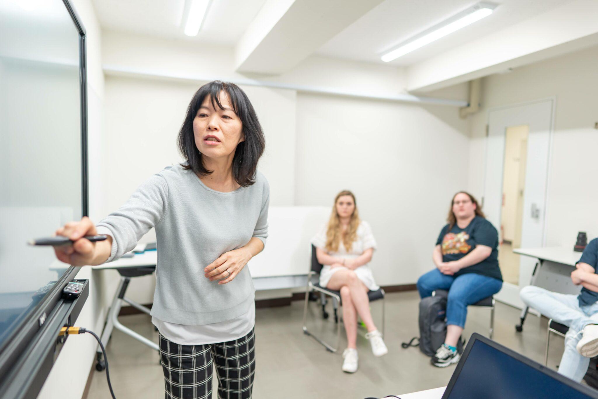 渋谷外語学院 日本語準専任講師募集