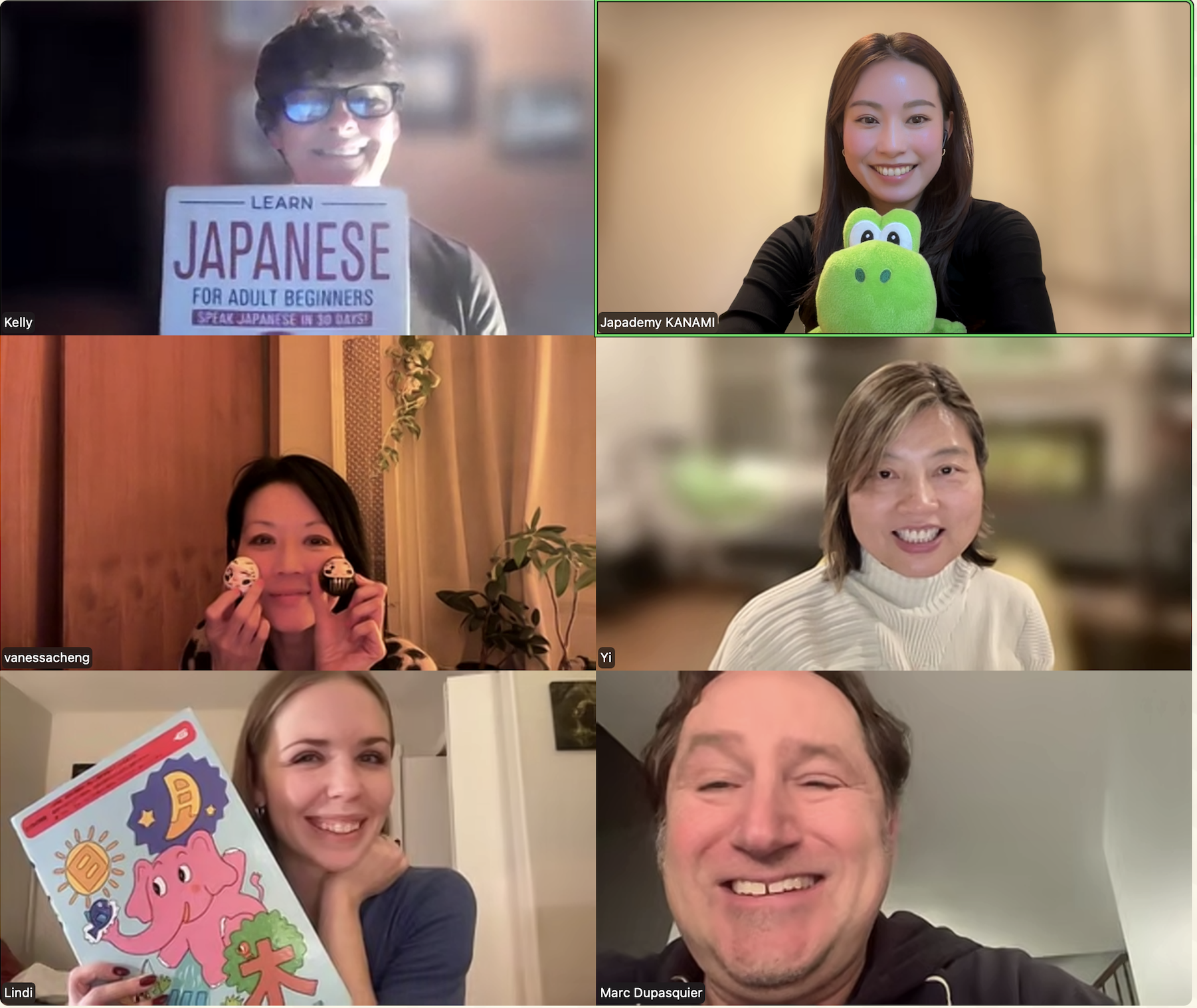 10週間のコースの最後のクラスでいつもクラス写真を撮っています！