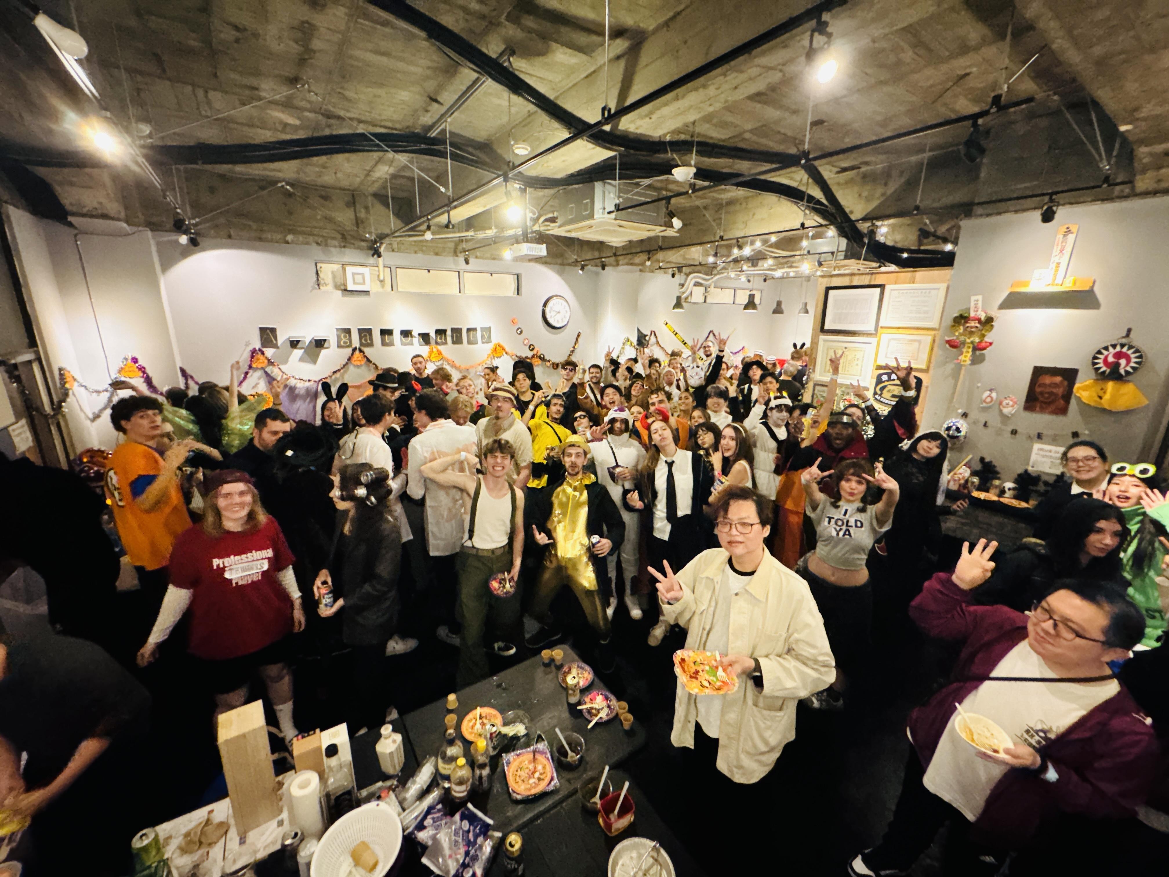 100名以上が参加した2025年のHalloween party　