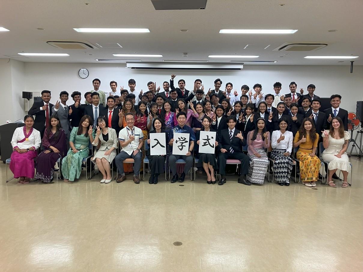 主にアジアからの留学生が多いです。日本での生活のスタートに目をキラキラさせていました。